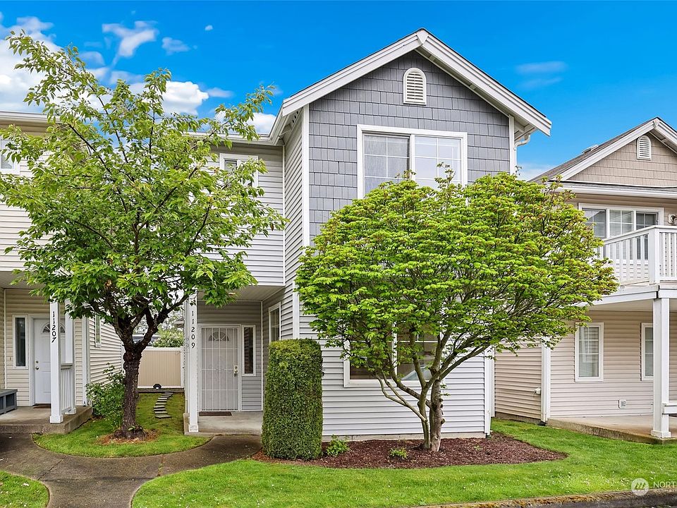 1st image of 11209 3rd Avenue Ct E