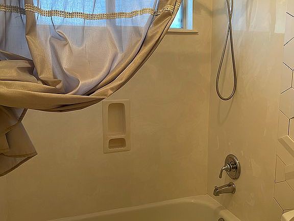 3rd image of 5919 Briar Hill Ct