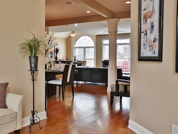 Entry to Dining Room