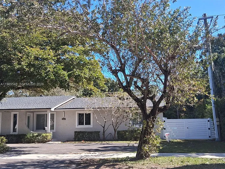 12253 SW 82nd Ave #2 — Photo 4