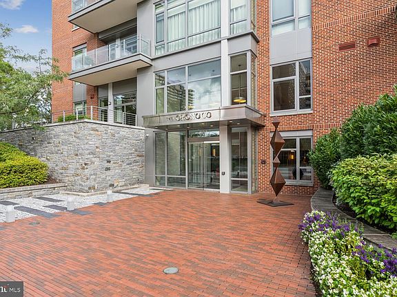 2nd image of 601 N Fairfax St APT 403