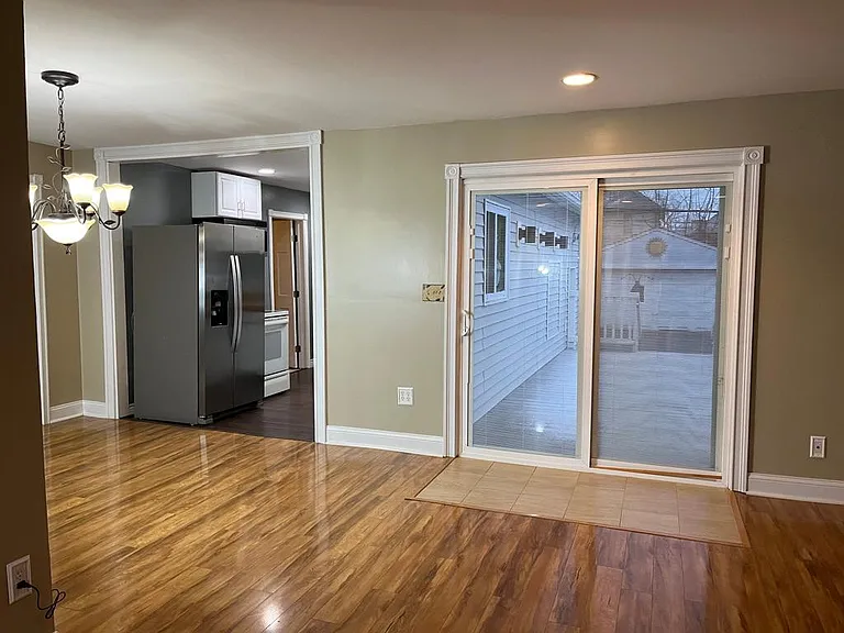 364 Hickory Dr — Photo 8