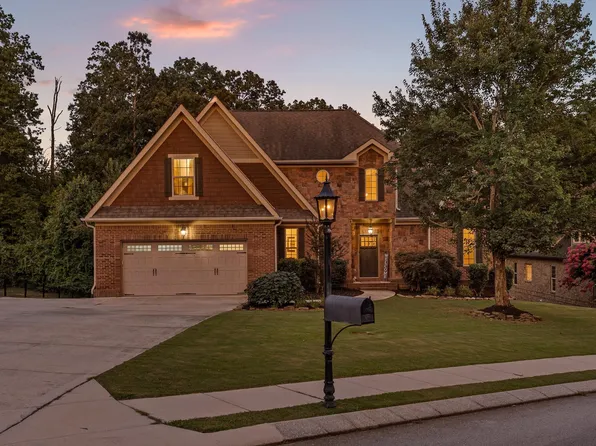 2956 Reflection Ln, Ooltewah, TN 37363