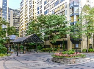 280 Simcoe St #506, Toronto, ON M5T 2Y5