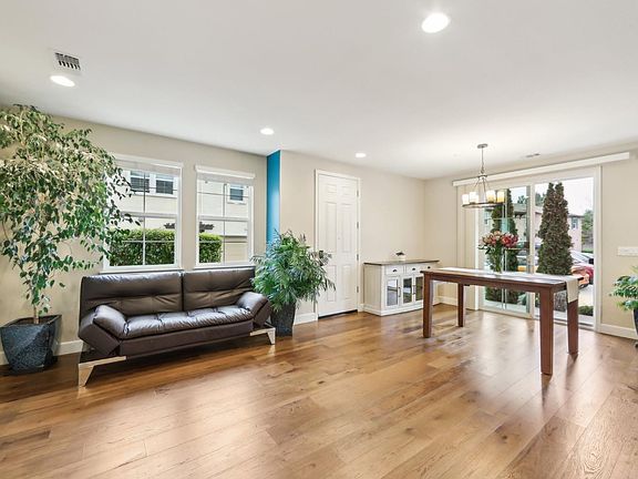 4th image of 108 Padua Street