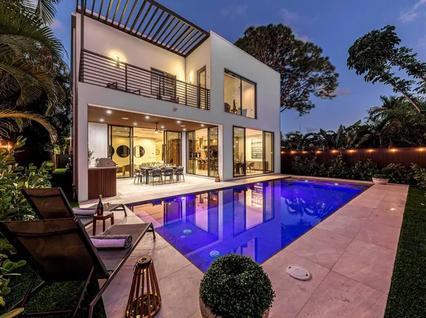 727 NE 17th Way, Fort Lauderdale, FL 33304