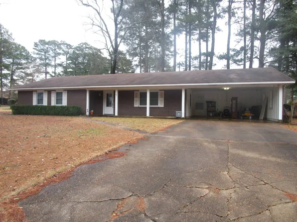 20 Woodlawn Dr, Magnolia, AR 71753