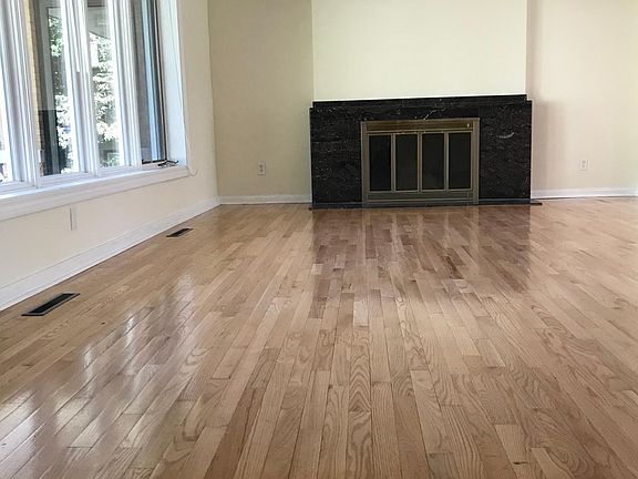 2nd image of 717 Langton Dr