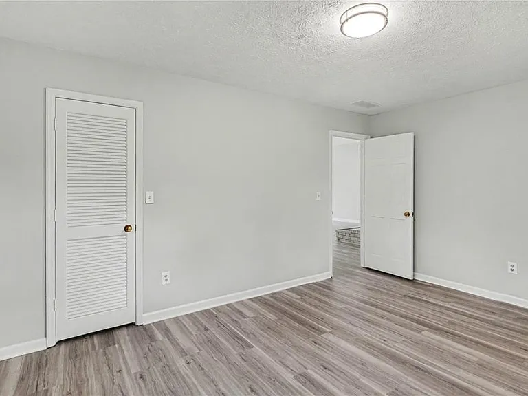 10 Gentry Dr — Photo 16