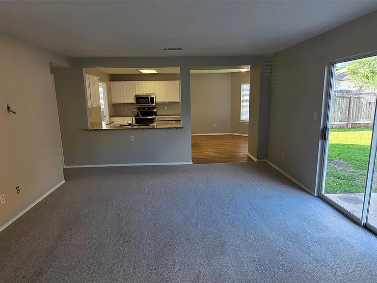 3037 Bradford Park Dr — Photo 6