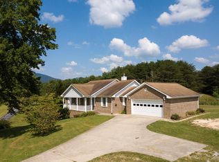 1723 Knoxville Hwy, Wartburg, TN 37887