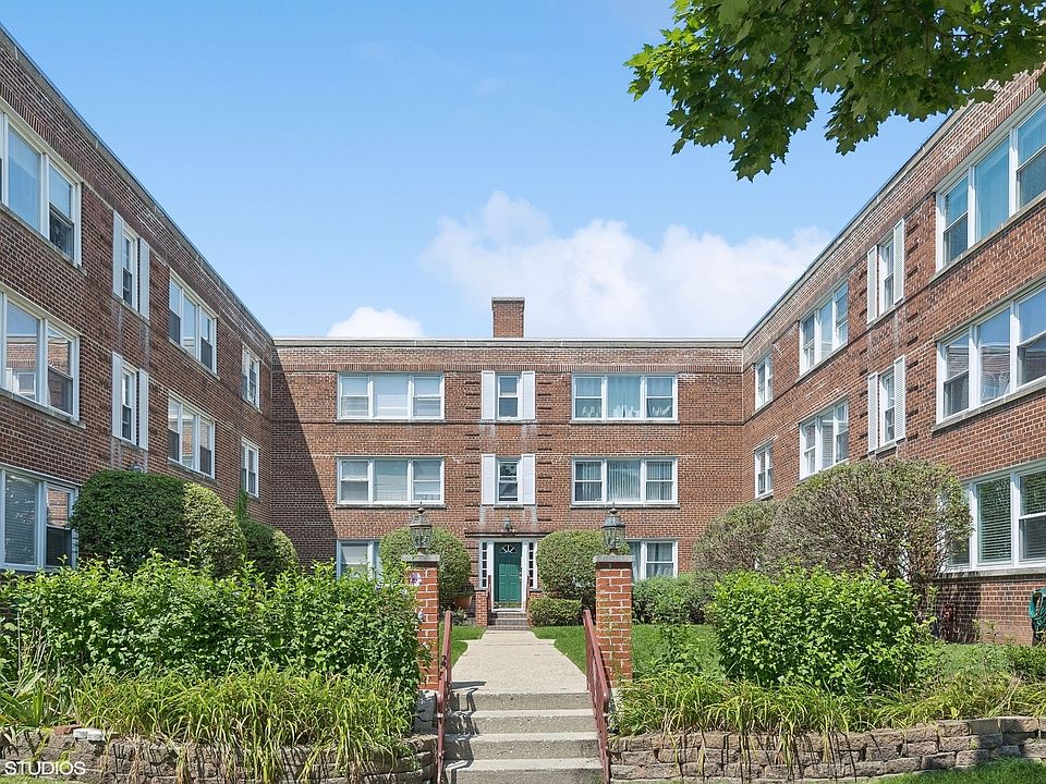1st image of 2208 W Farwell Ave #3