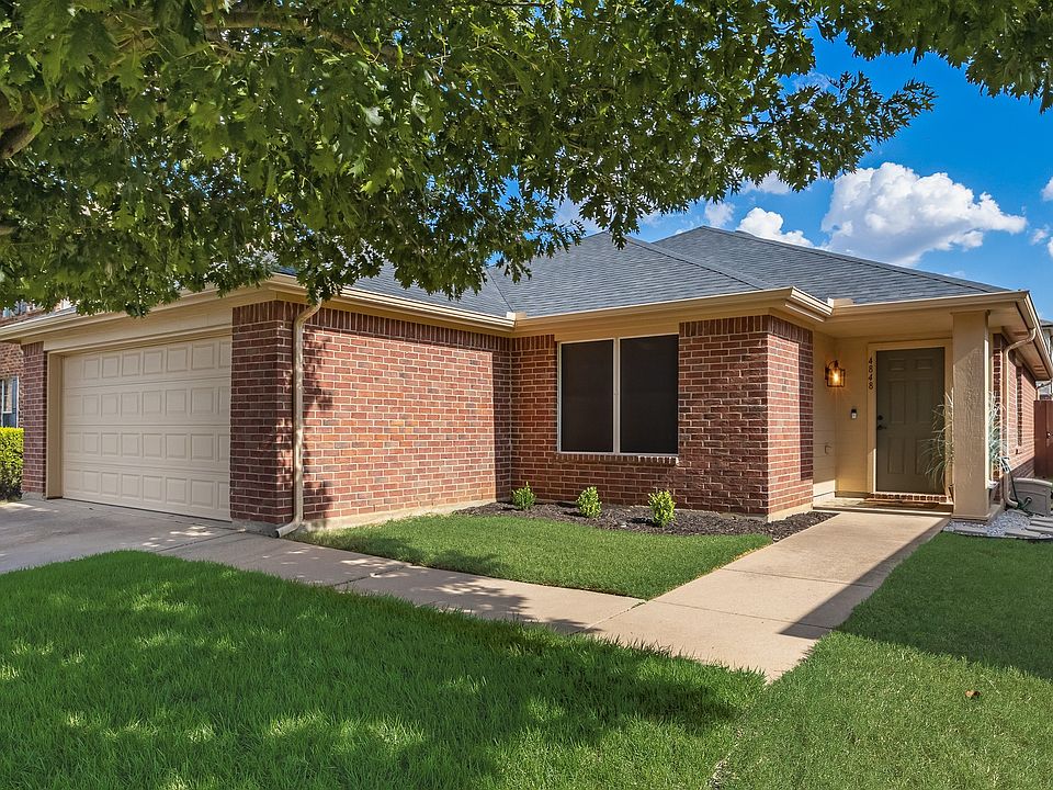 1st image of 4848 Trail Hollow Dr
