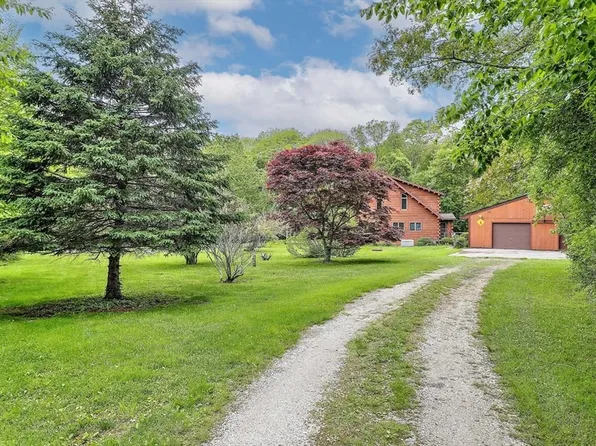 1175 Main Rd, Westport, MA 02790