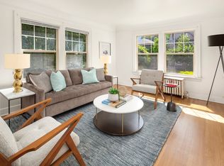 418 14th Ave E #1, Seattle, WA 98112