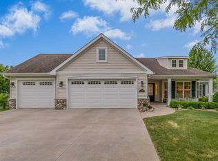 3507 Forest Valley Ct NE, Cedar Rapids, IA 52411