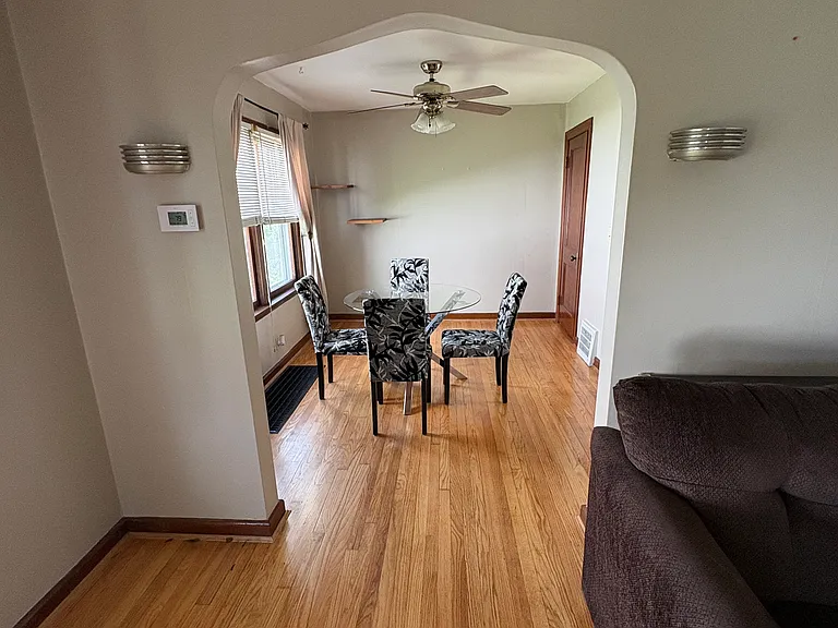 627 Linden St — Photo 7