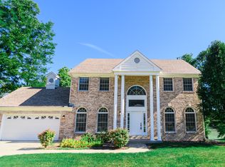369 Tremont Ln, Valparaiso, IN 46385