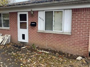 4839 Glenis St, Dearborn Heights, MI 48125