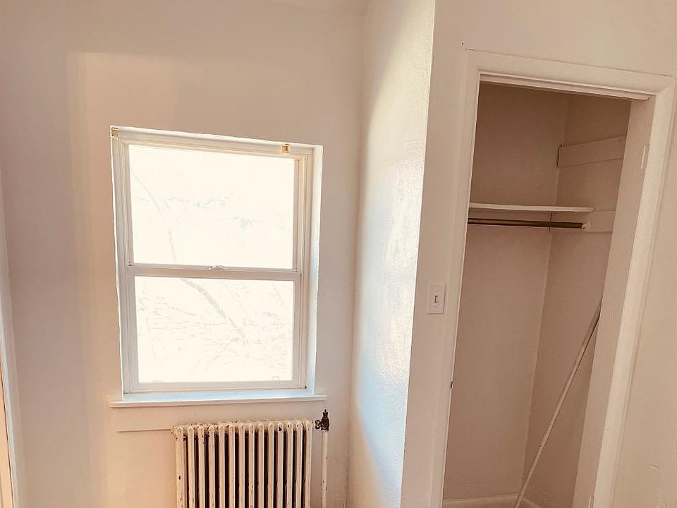 2nd image of 610 Colorado St #8