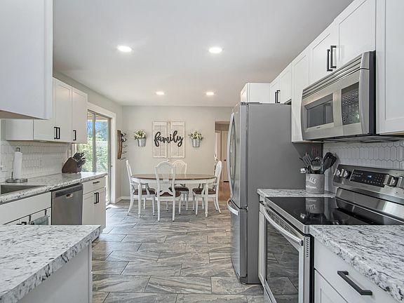 2nd image of 775 Mayfield Ave