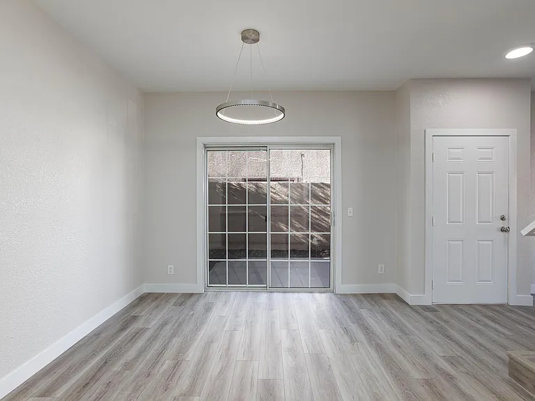2607 Glen Green Ave — Photo 11