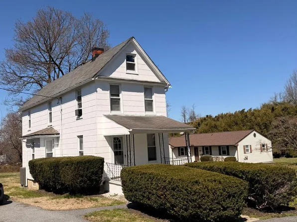 15 Wolf Ave, Reisterstown, MD 21136