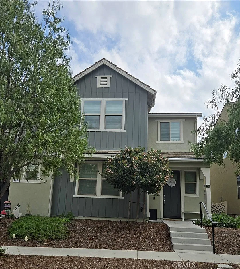 3 bed, 2.5 bath, 1549 sqft, $3,500 — Photo 1