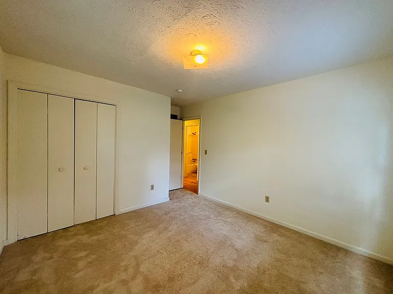 315 Sunset Blvd — Photo 8