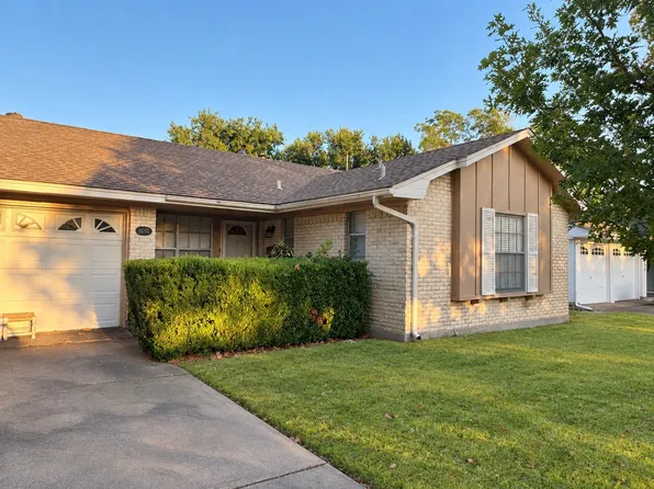 8630 Hackney Ln, Dallas, TX 75238