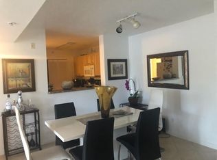 609 E Sheridan St APT 203, Dania, FL 33004