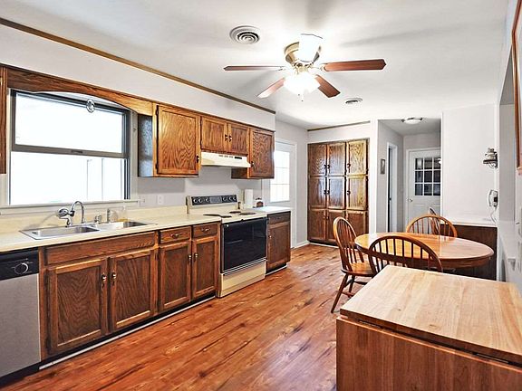 5th image of 119 Nina Dr NE