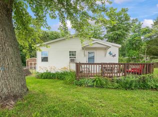 52653 Lakeview Dr, Dowagiac, MI 49047