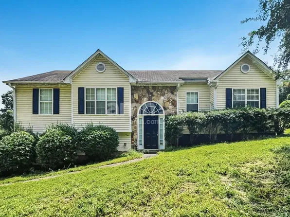 4101 S Fork Dr, Snellville, GA 30039