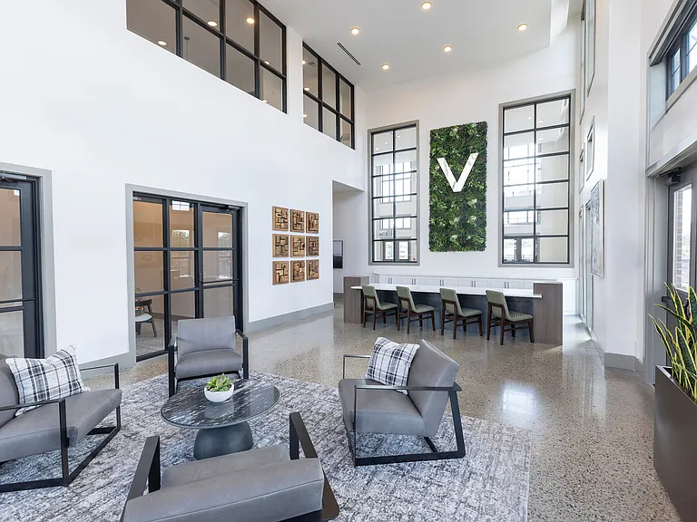 Valleydale Apartments — Photo 15