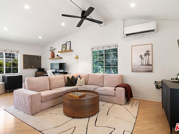 3rd image of 1144 Stanford St #5