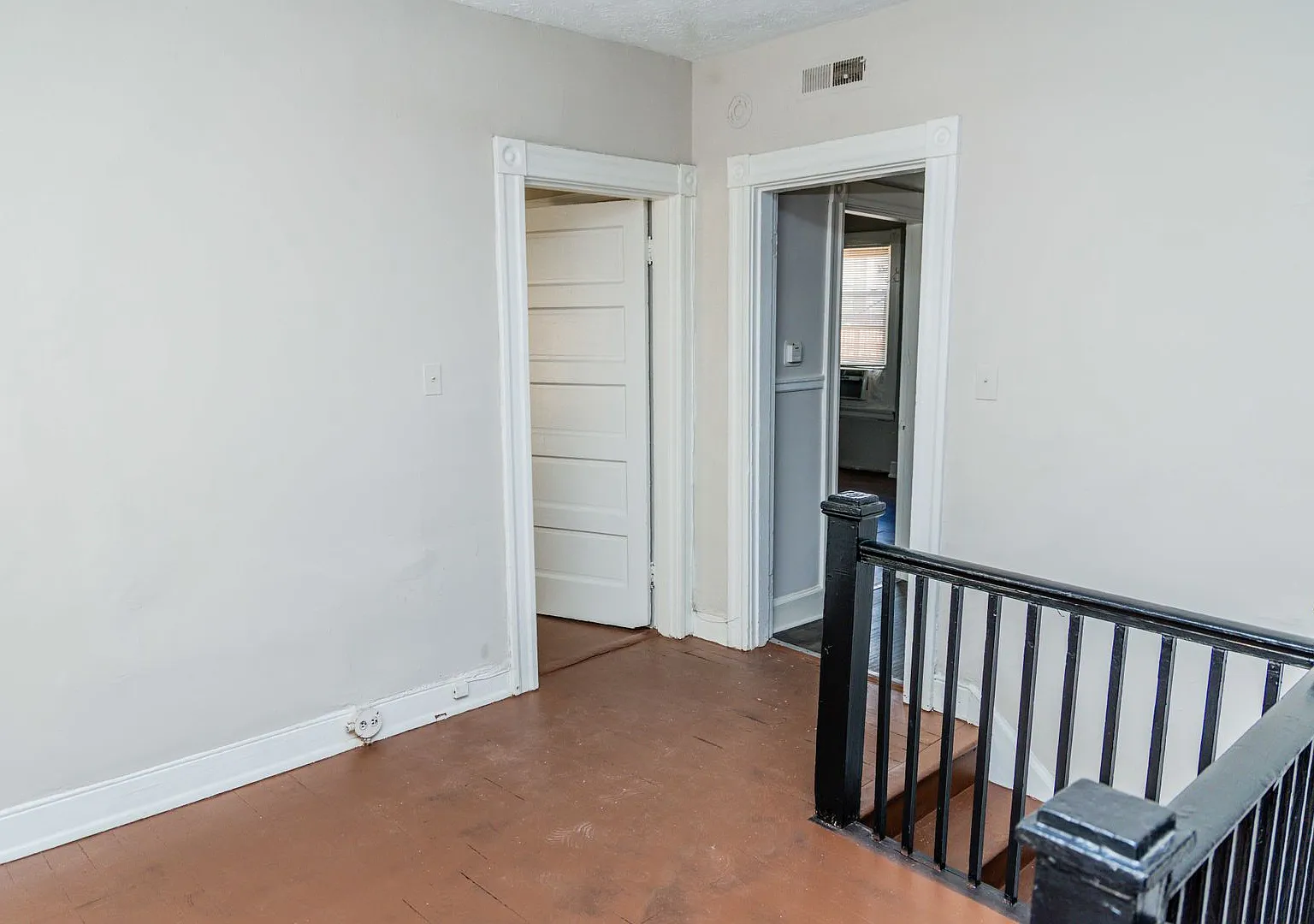 14 S Plum St — Photo 2