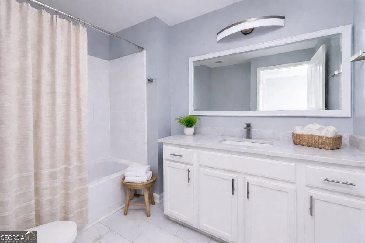 1 bed, 800 sqft, $1,850 — Photo 3