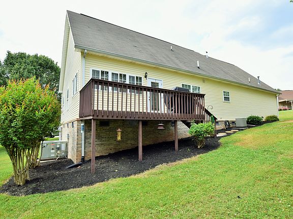 4th image of 5304 Gloucester Cir
