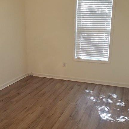 5th image of 550 Date Palm Cir