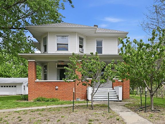 2nd image of 522 Broadway St