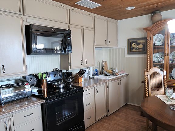 4th image of 308 W Boice Ave