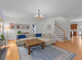 445 S Greensboro St, Carrboro, NC 27510
