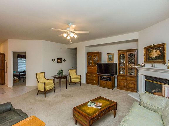 5th image of 2416 E Marquise Ct