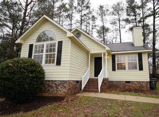 424 Hidden Cellars Dr, Holly Springs, NC 27540