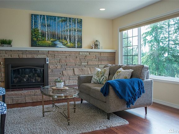 4th image of 17825 4th Ave SW