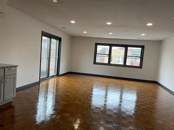 3rd image of 4460 S Archer Ave #2C