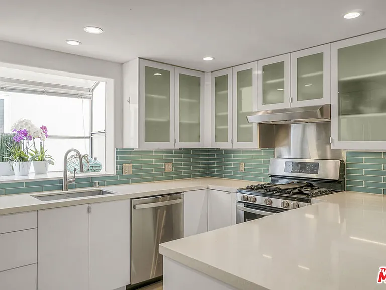 115 Galleon St #A — Photo 11