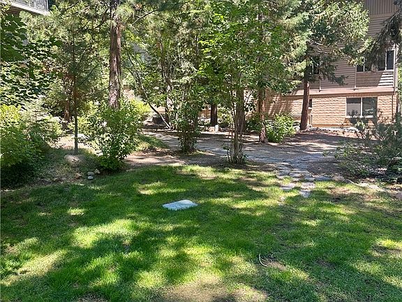 3rd image of 820 Oriole Way Unit 92