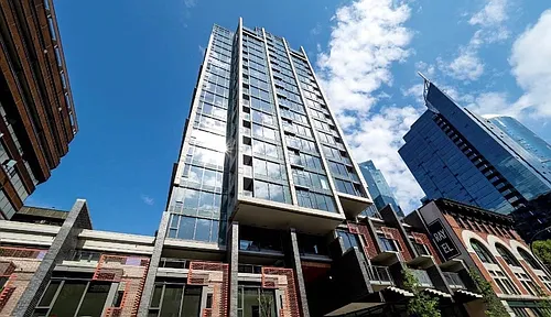 1133 Hornby St Photo 1